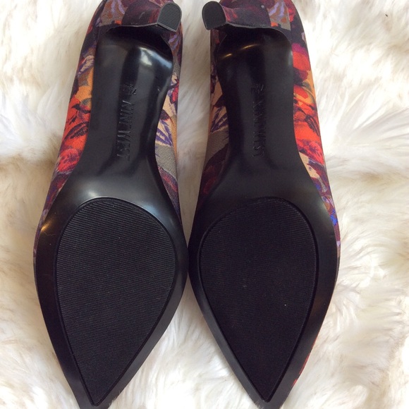 Floral Heels - Picture 6 of 6